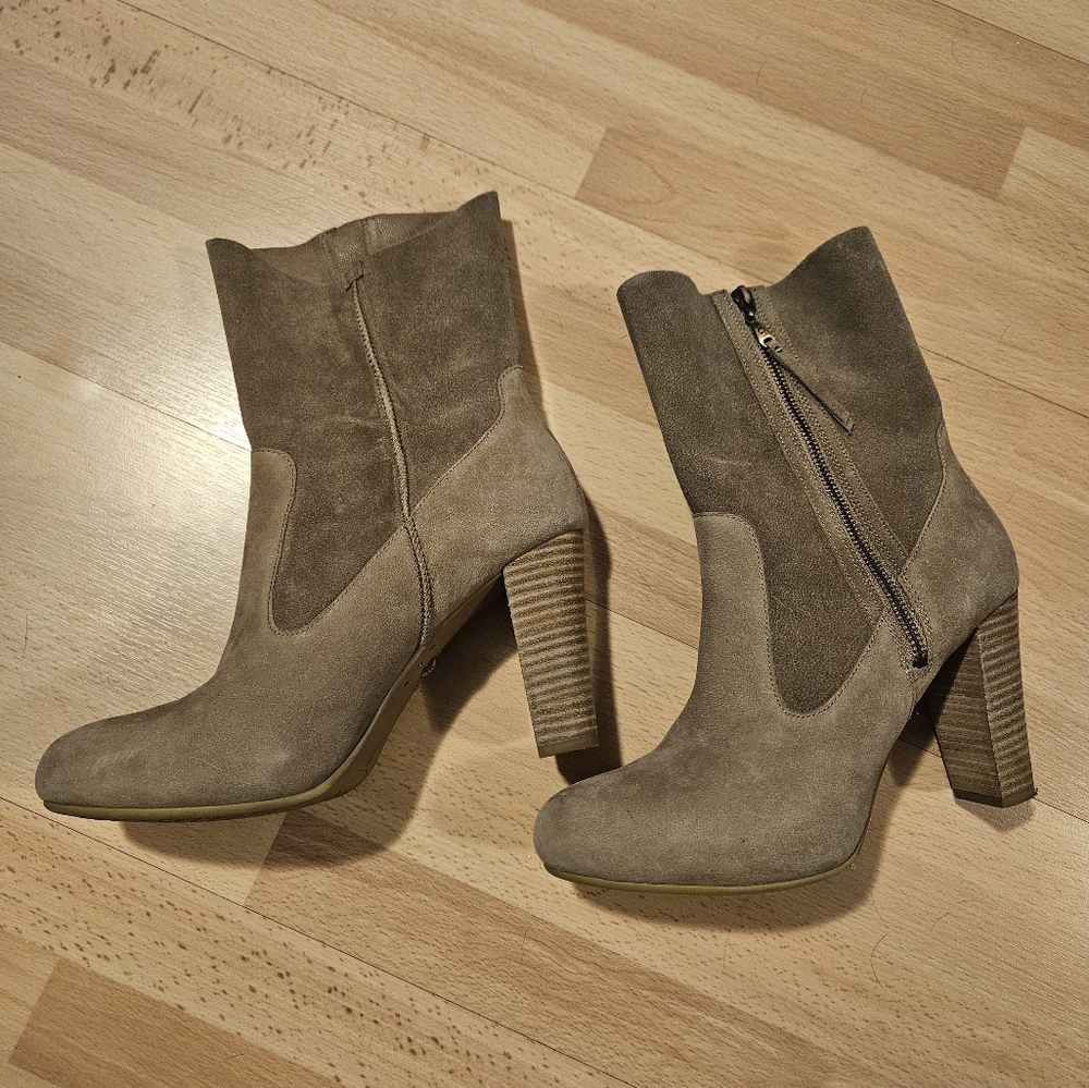 Ugg leather boots